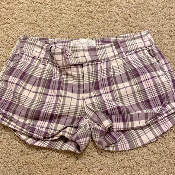 Shorts - Picture 1 of 2